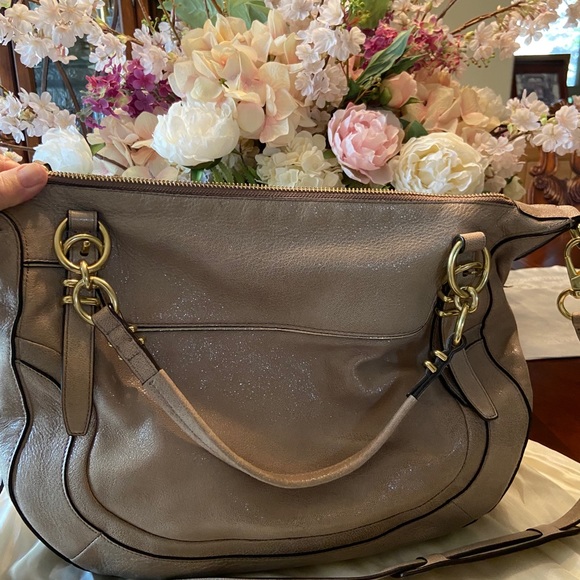 Authentic Coach handbag - Picture 5 of 7